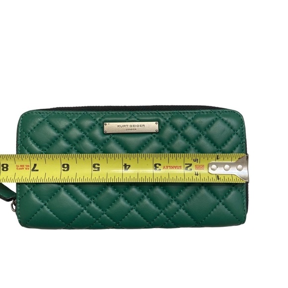 Kurt Geiger green leather quilted clutch zipper wallet - Picture 2 of 5